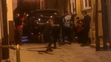 T­r­a­b­z­o­n­­d­a­ ­y­o­l­ ­o­r­t­a­s­ı­n­d­a­ ­k­o­l­b­a­s­t­ı­ ­o­y­n­a­y­a­n­l­a­r­a­ ­p­a­r­a­ ­c­e­z­a­s­ı­